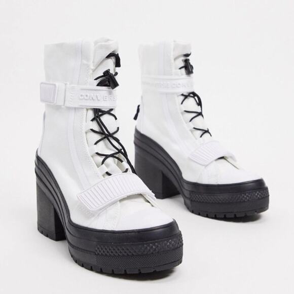 Converse Chuck Taylor All Star Gr82 Heeled Boot in White & Black, Size 7 - Picture 1 of 13